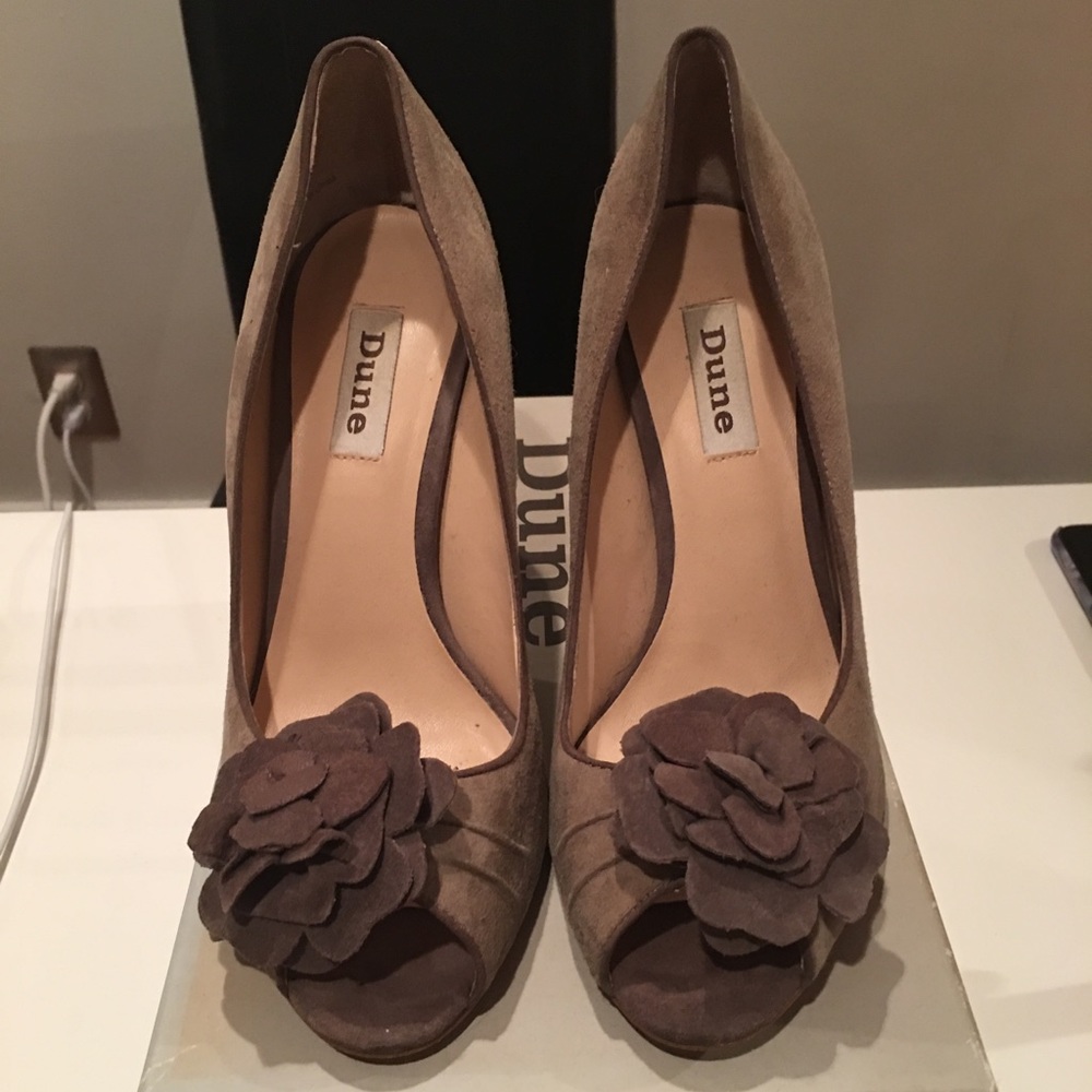 Dune London Vervena Peep Toe Court Shoe